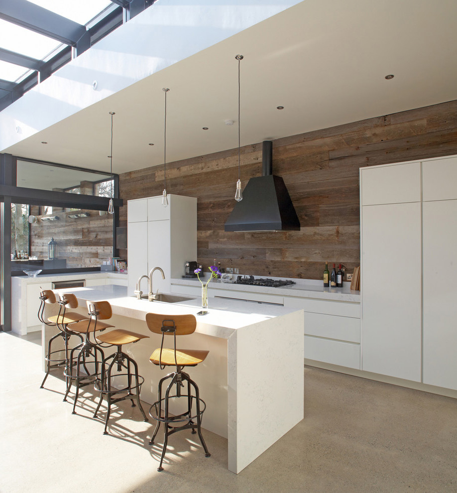 The Hamptons Barn kitchen
